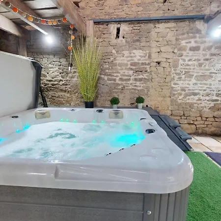 La Clef Decamp Tanzanie 20pers Jacuzzi, Billard Baby, 30min * Le Luot