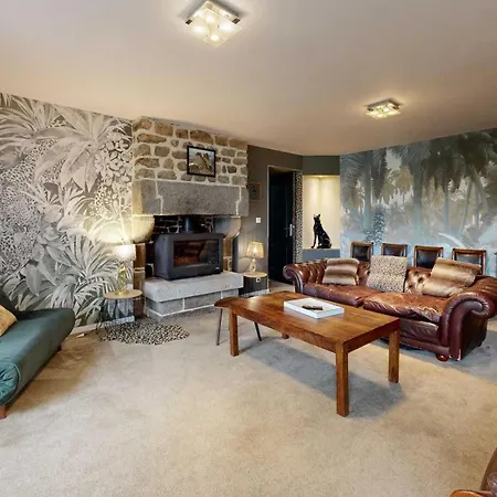 Tanzanie 20pers Jacuzzi, Billard Baby, 30min