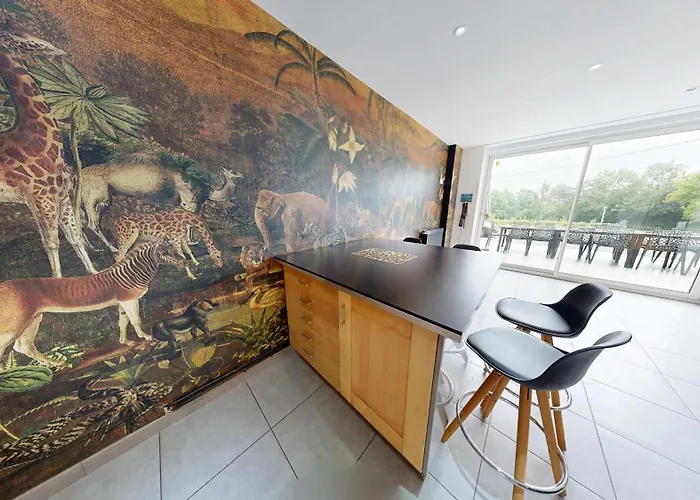 בית נופש La Clef Decamp Tanzanie 20pers Jacuzzi, Billard Baby, 30min *