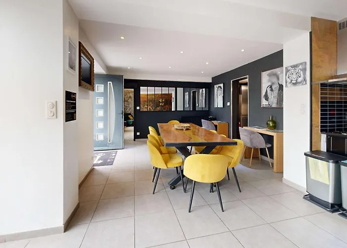 La Clef Decamp Tanzanie 20pers Jacuzzi, Billard Baby, 30min בית נופש