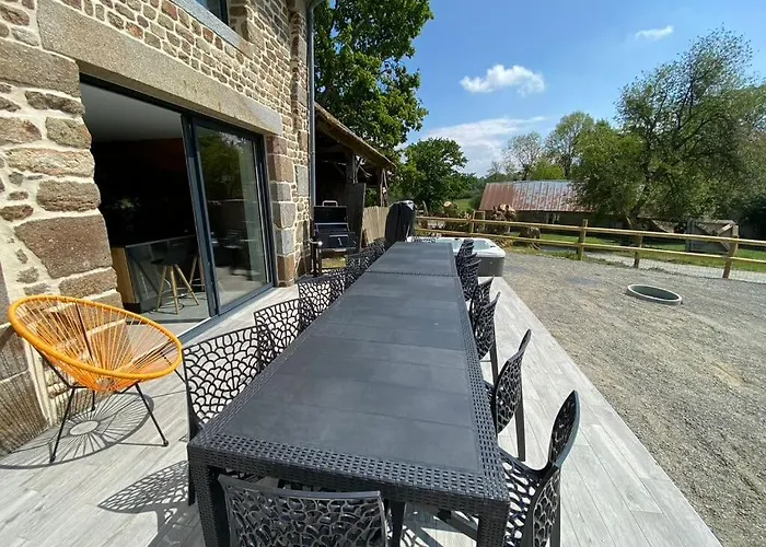 La Clef Decamp Tanzanie 20pers Jacuzzi, Billard Baby, 30min *