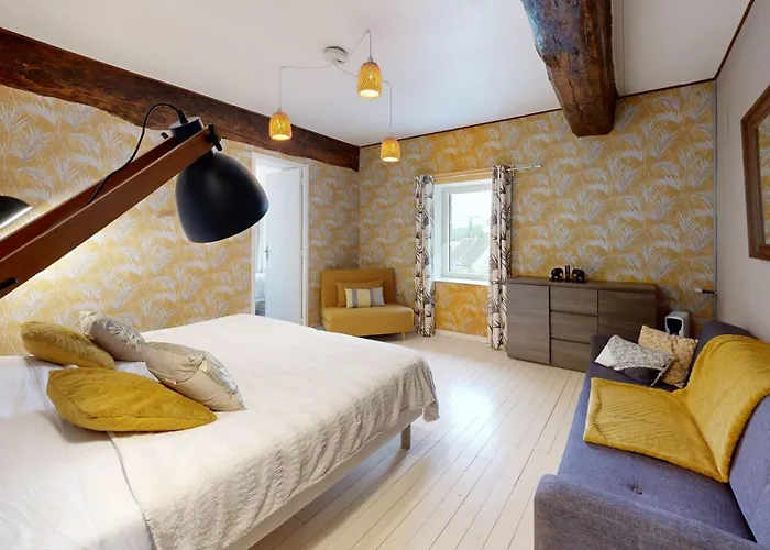 בית נופש La Clef Decamp Tanzanie 20pers Jacuzzi, Billard Baby, 30min Le Luot