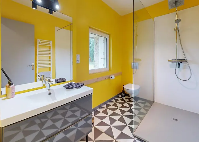 בית נופש La Clef Decamp Tanzanie 20pers Jacuzzi, Billard Baby, 30min Le Luot